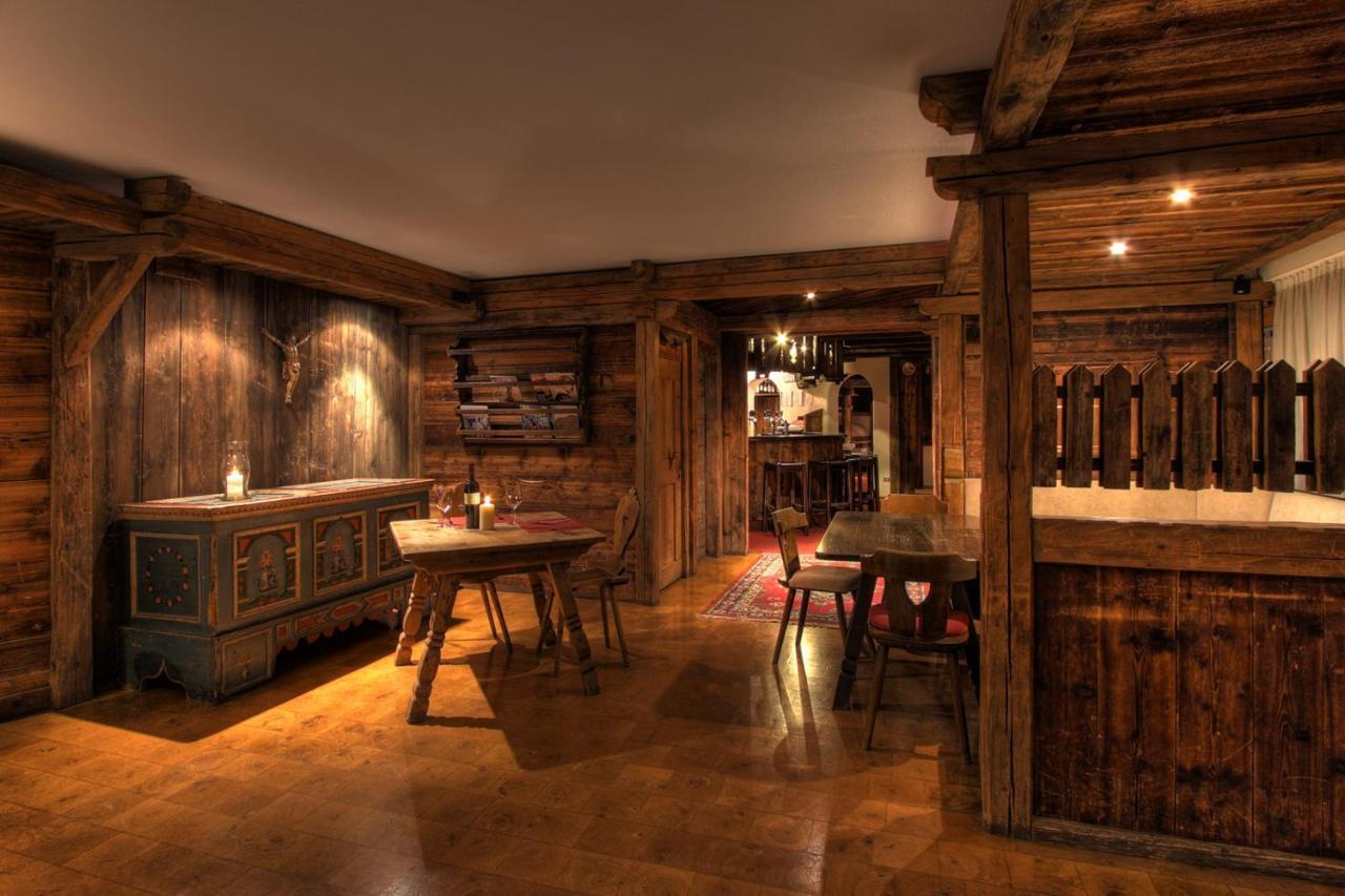 Hotel La Tambra Корвара ин Бадия Екстериор снимка