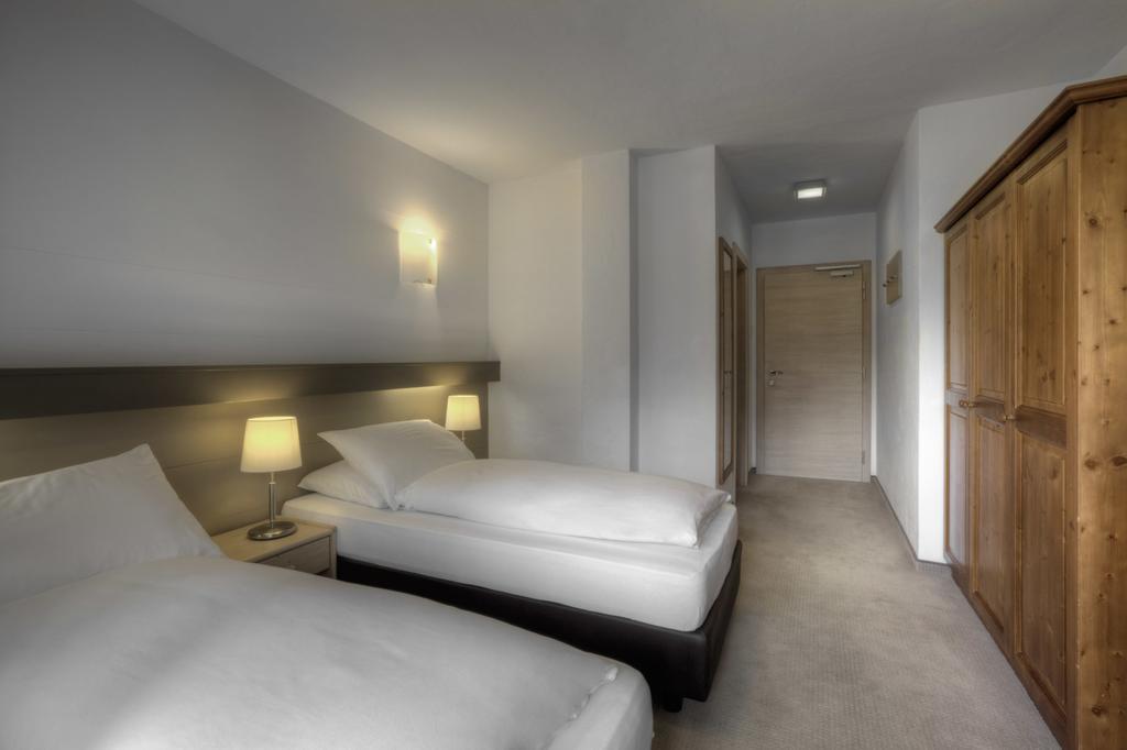 Hotel La Tambra Корвара ин Бадия Стая снимка